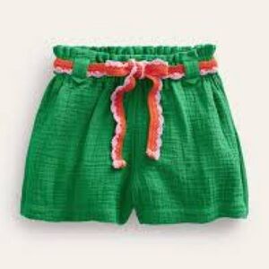 Mini boden girls size 11 green crinkle crochet shorts